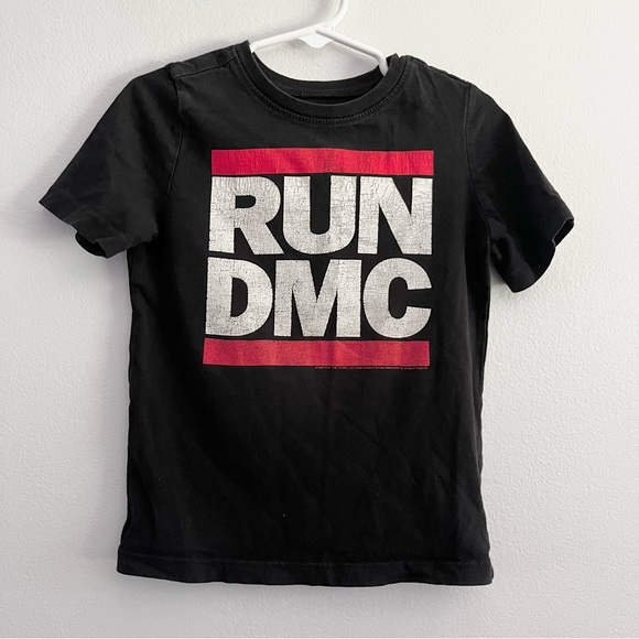 Old Navy Collectibles Run DMC Tee Shirt Black Red White Spell Out 2018 Sz 4T - Picture 2 of 7
